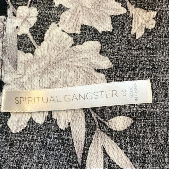 $10$ add SPIRITUAL gangster- MAYA floral kimono wrap with tie front & pockets. - Picture 9 of 13
